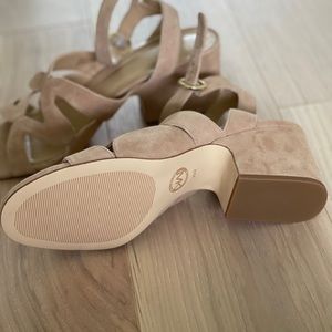 Brand new Michael Kors summer sandals, size 8